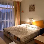 Elit 2 Apartamento *